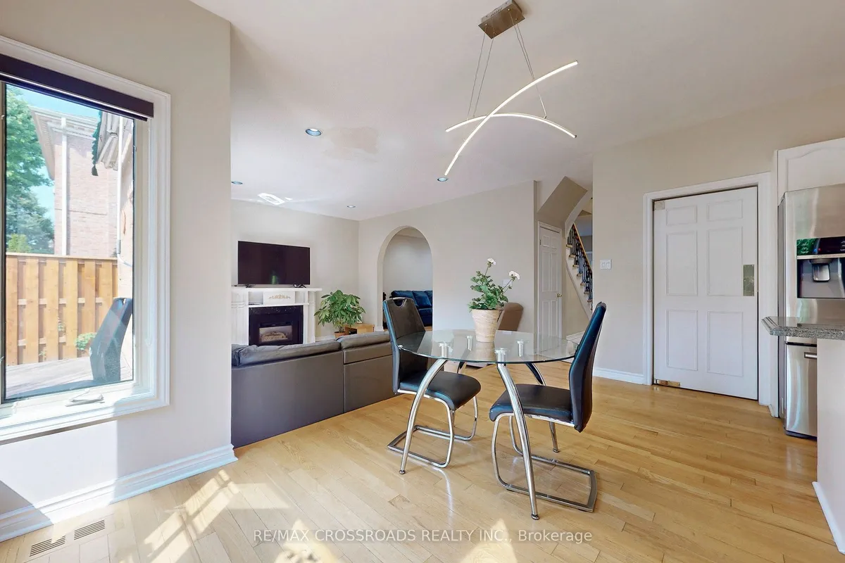 63 Baynards Lane, ON L4C 9B6