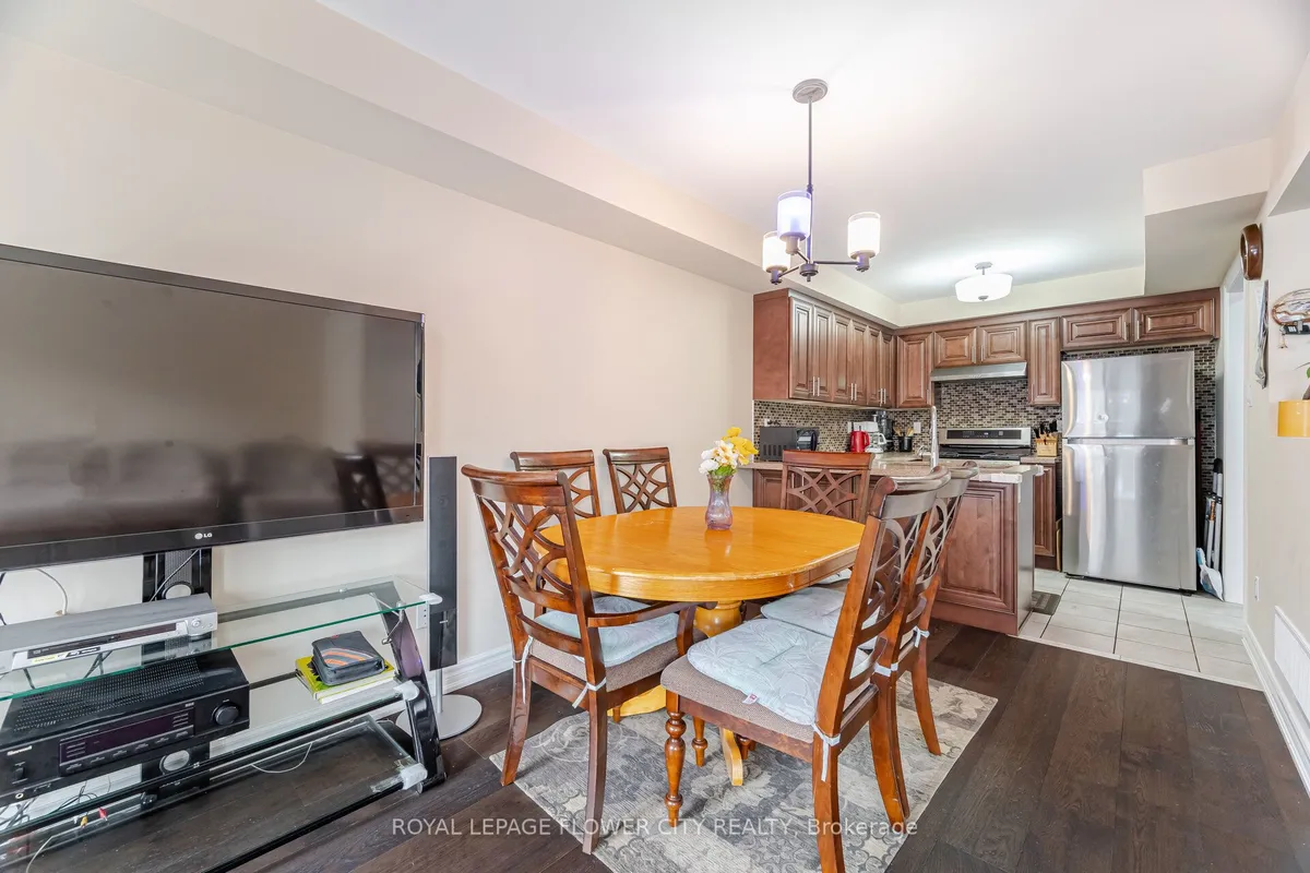 68 Denton Circle, ON L6A 2N4