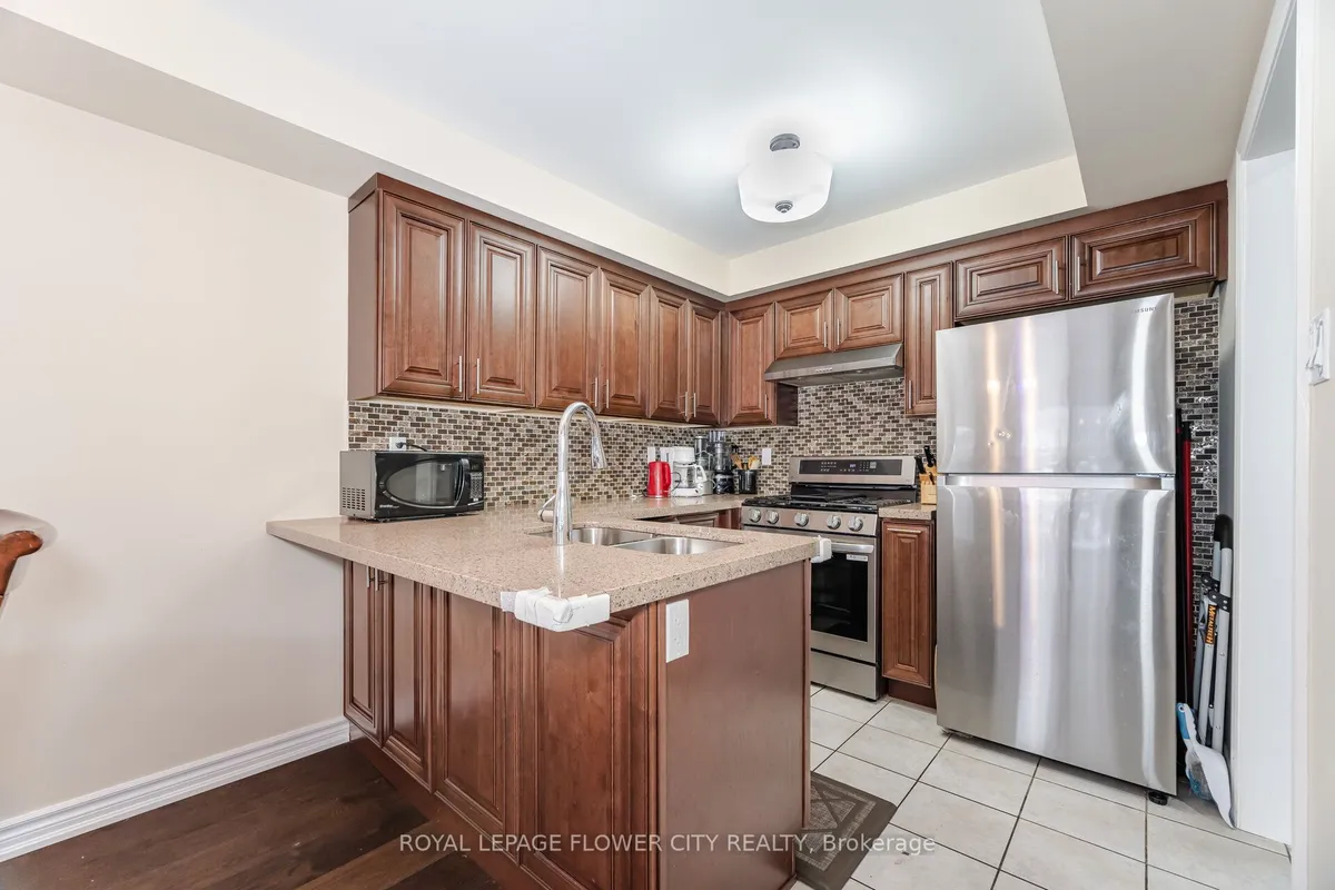 68 Denton Circle, ON L6A 2N4