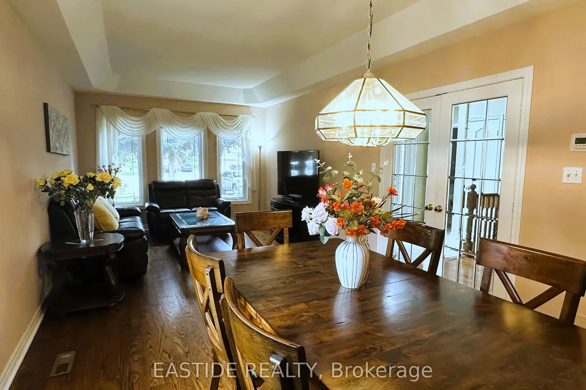 570 Roeder Court, ON L3Y 8C2