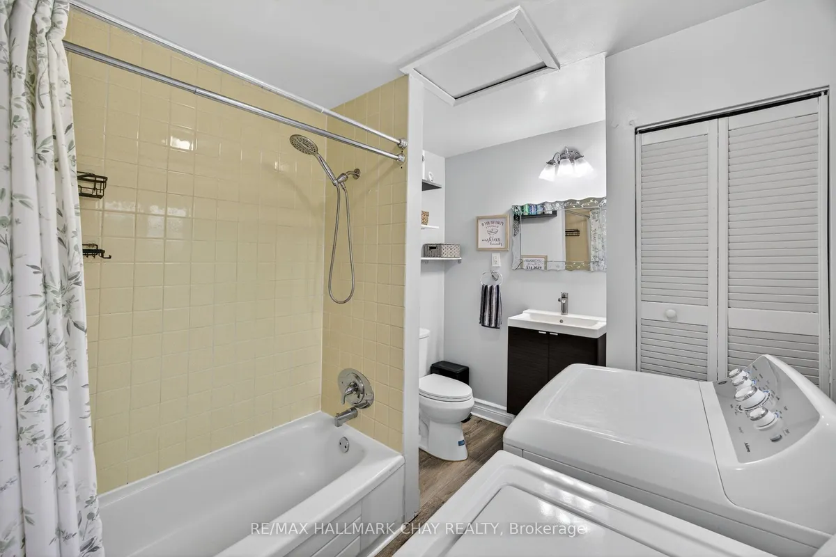 2036 Northern Avenue, ON L9S 1Z4