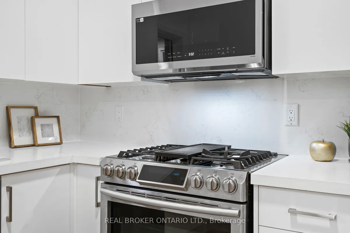 21 Spring Meadow Avenue, ON L6B 1B5