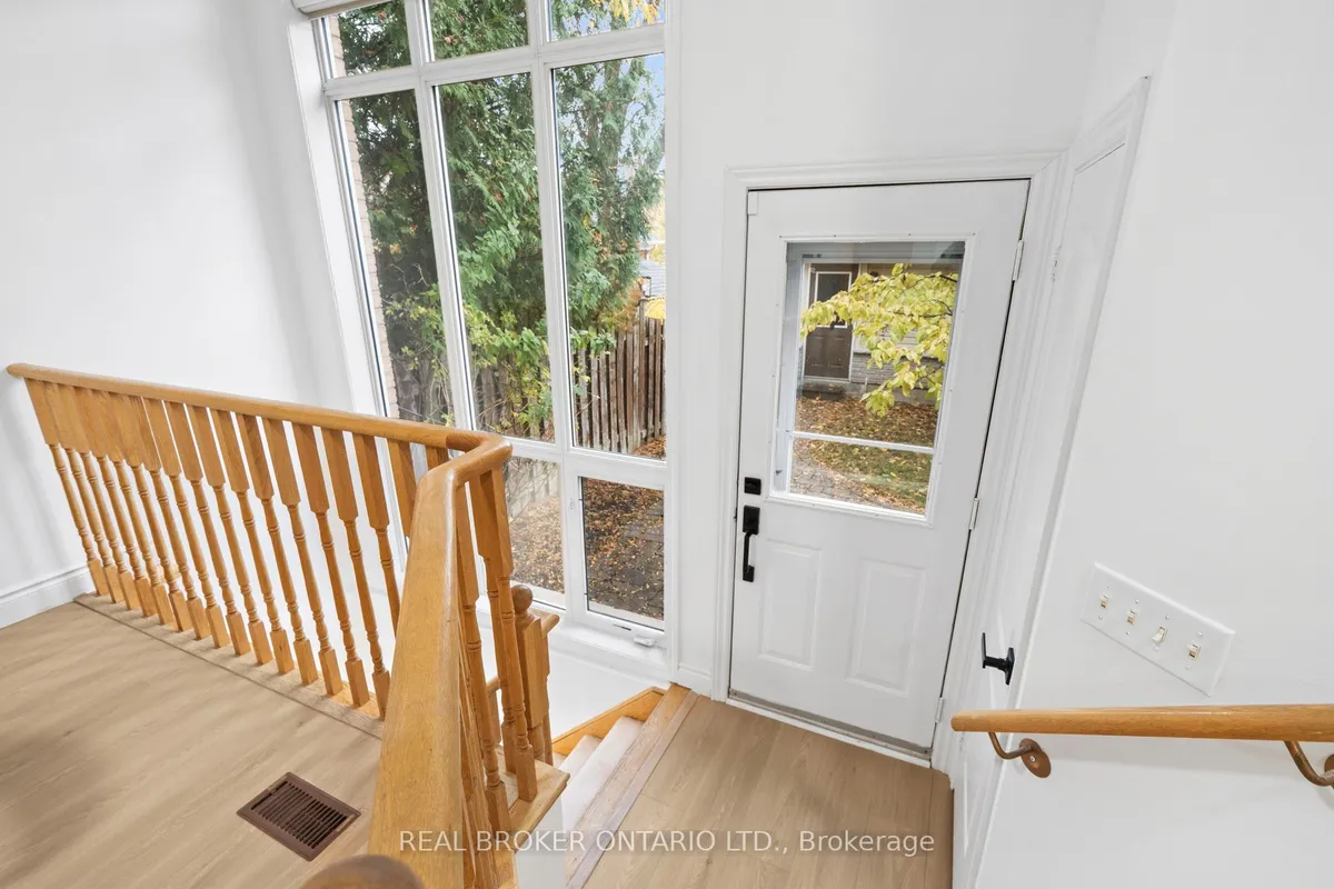 21 Spring Meadow Avenue, ON L6B 1B5