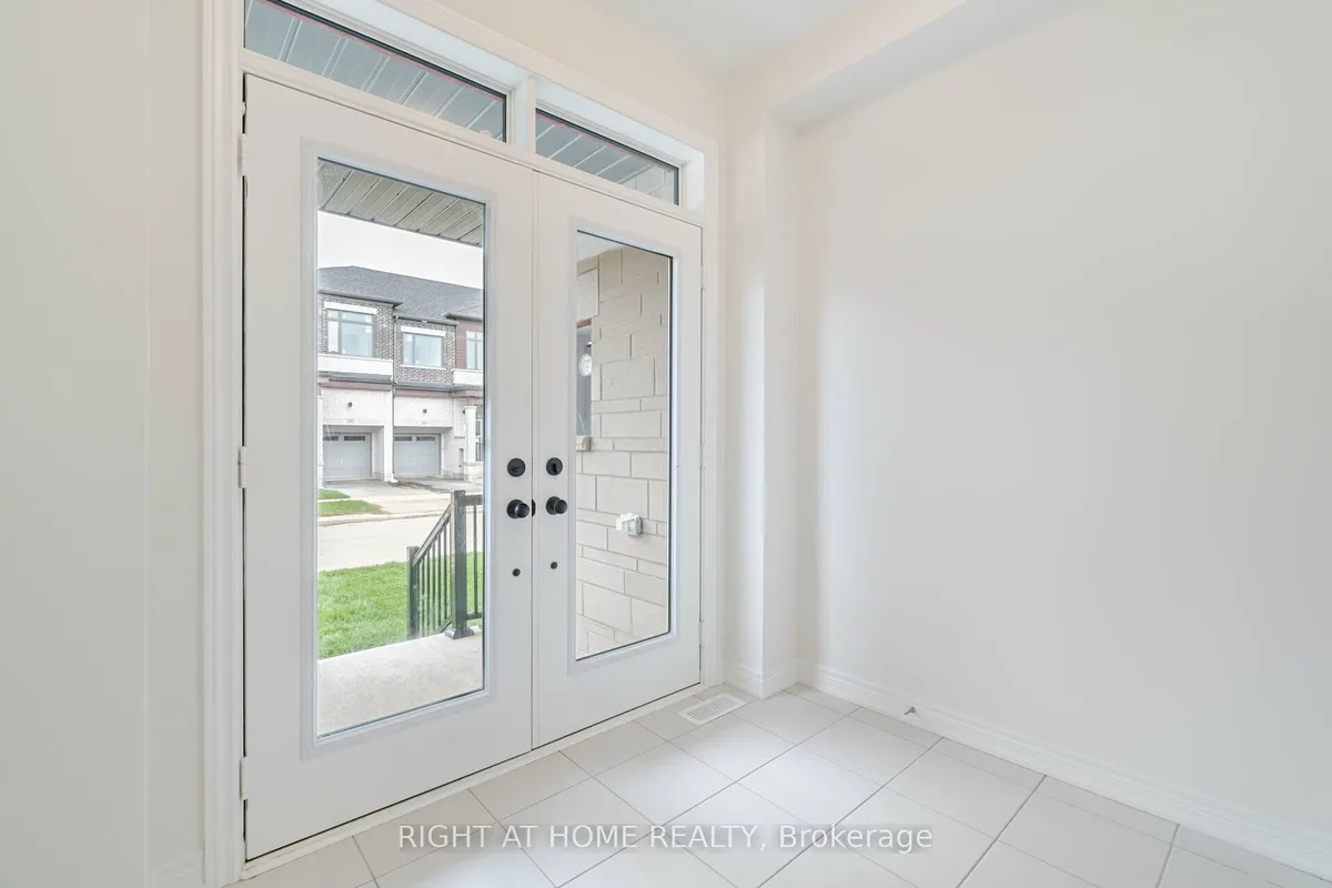 77 Singhampton Road, ON L4H 3N5