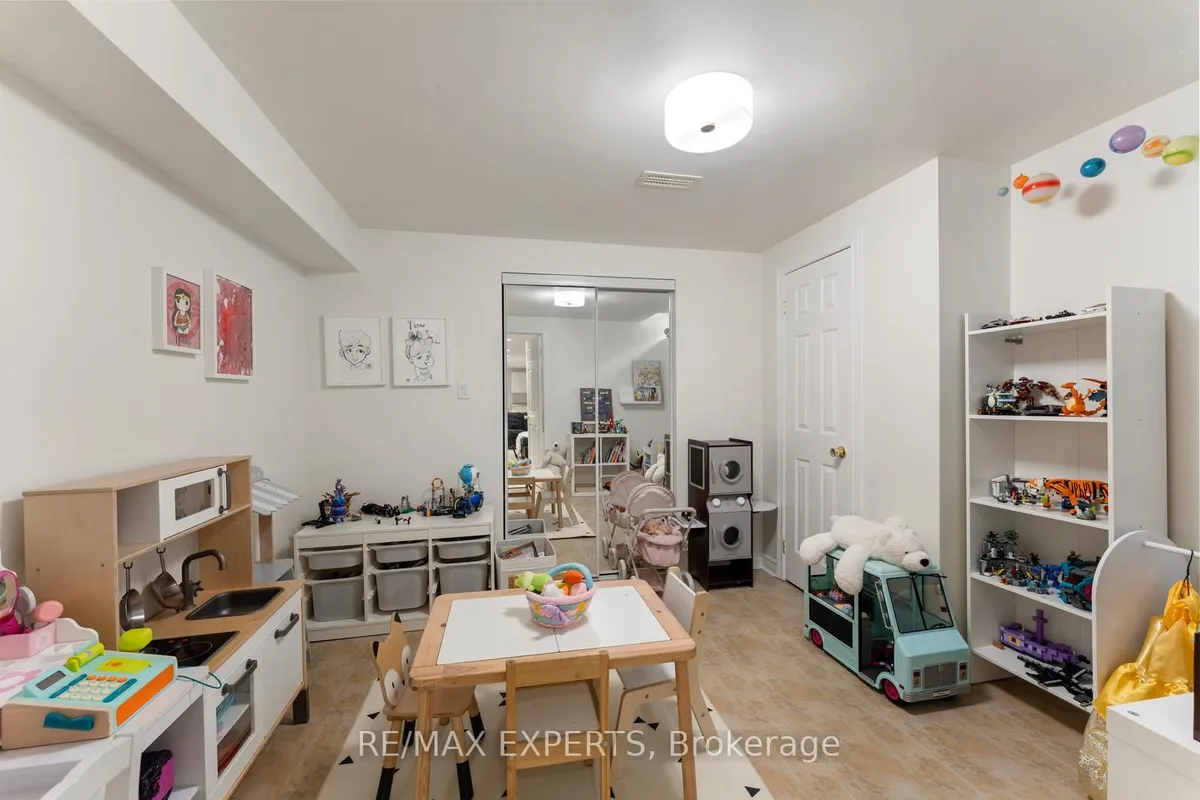 88 Arista Gate, ON L4L 9H7