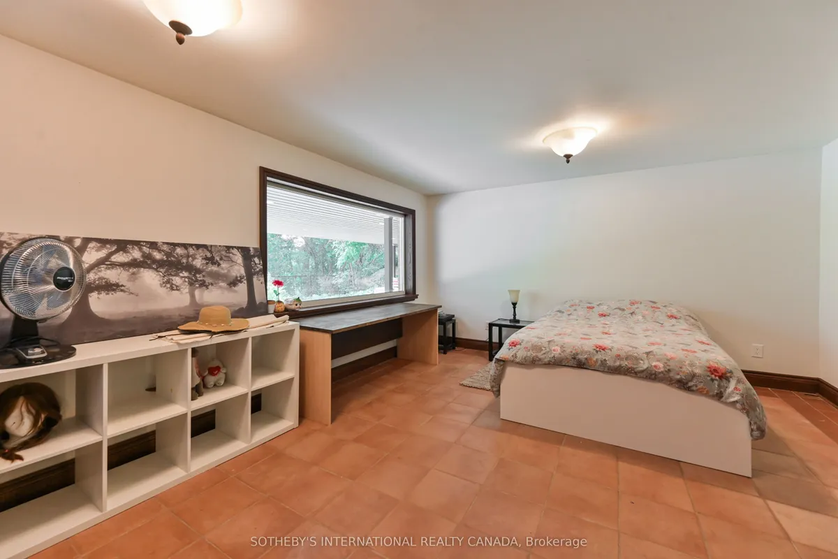 130 Monsheen Drive, ON L4L 2E7