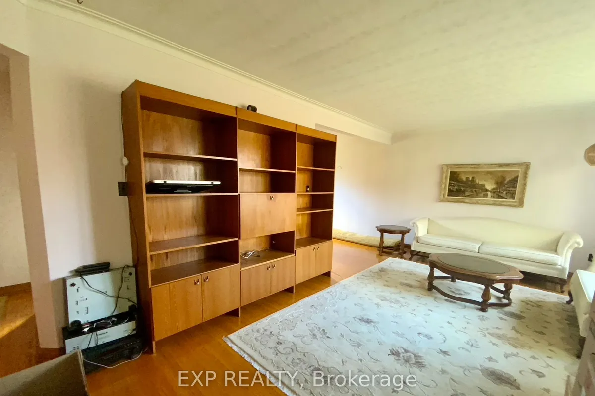 69 Edgar Avenue, ON L4C 6K2