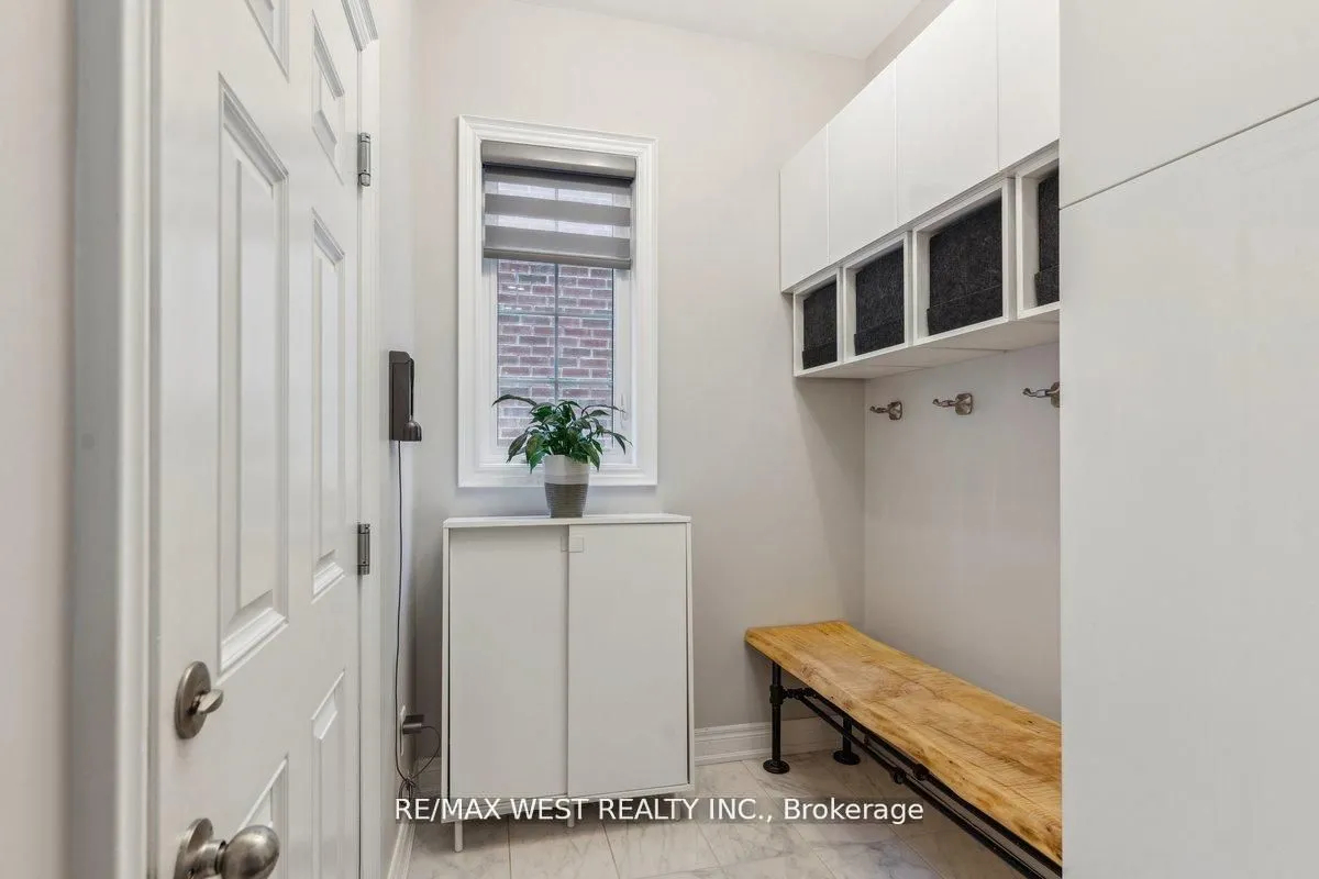 39 Condor Way, ON L4H 4N1