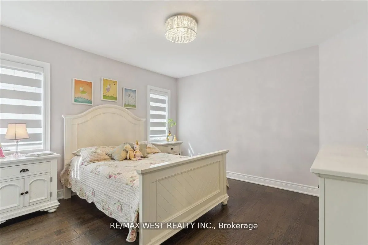 39 Condor Way, ON L4H 4N1