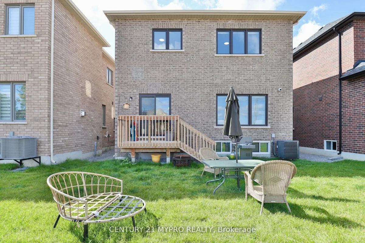 15 George Ellis Drive, ON L4P 0S3