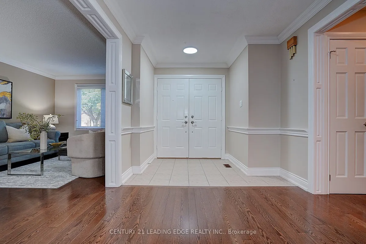 27 Sawyer Crescent, ON L3P 5T8