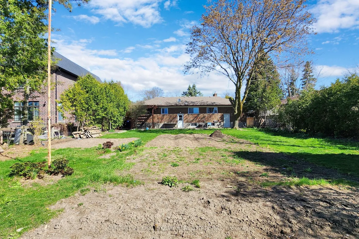 4 Honeybourne Crescent, ON L3P 1P3