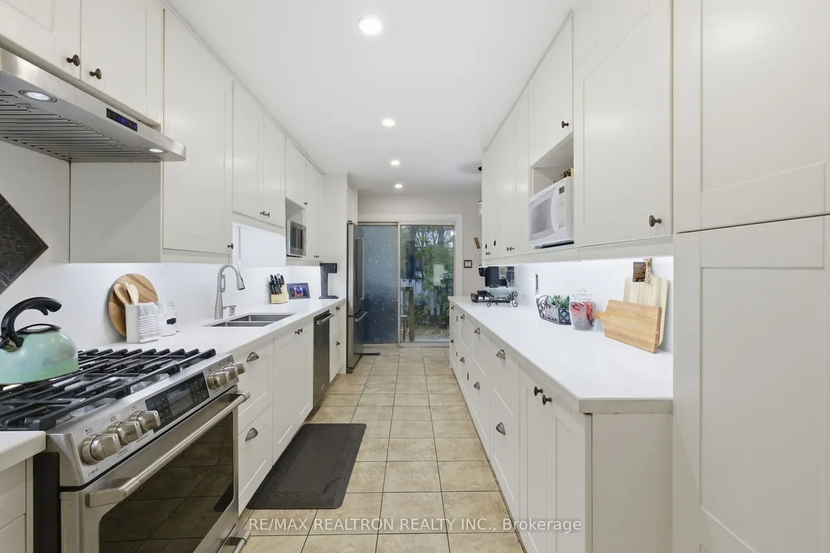 20 Jonathan Gate, ON L4J 5K3