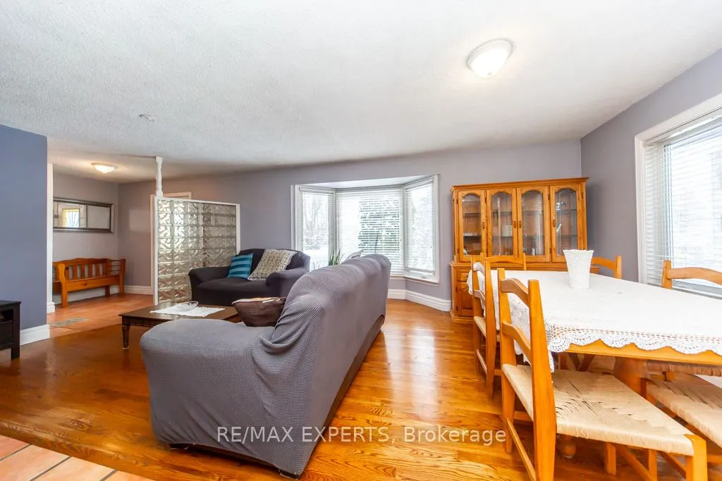 7440 17th Side Road, ON L0G 1T0