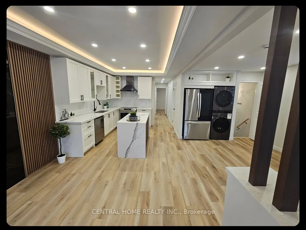 137 Willow Lane, ON L3Y 4J1