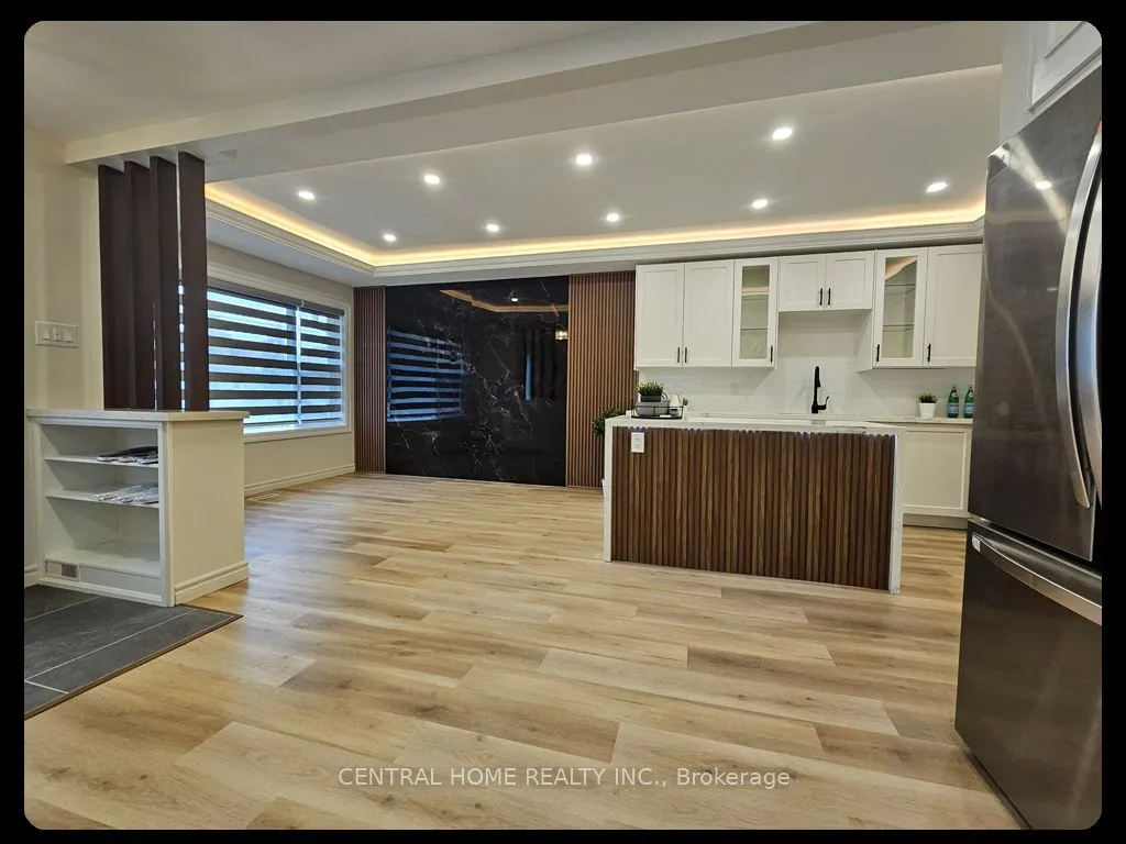 137 Willow Lane, ON L3Y 4J1