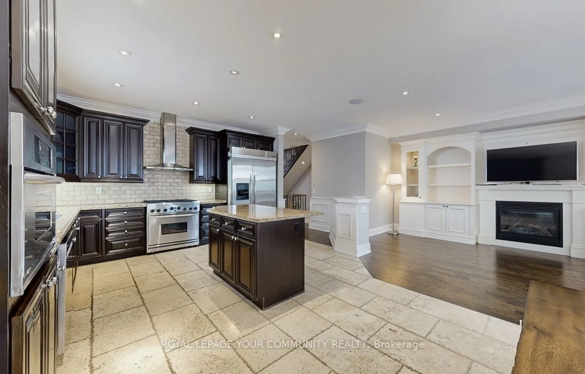 83 Hunt Avenue, ON L4C 4H1