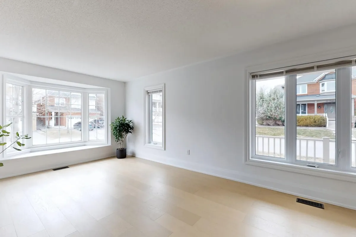 33 Hopper Lane, ON L3X 3J6