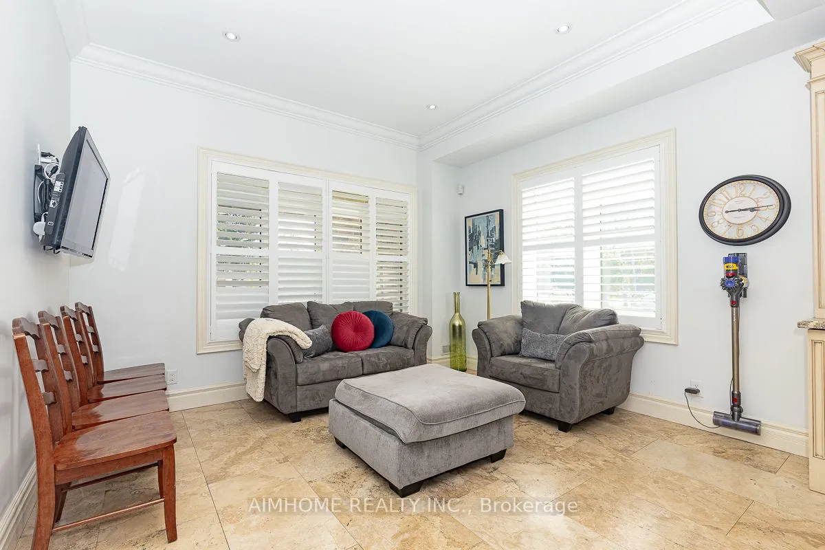 220 Weldrick Road, ON L4C 3V3