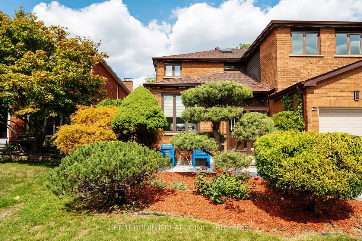 8 Woodlawn Road, ON L3P 7G4