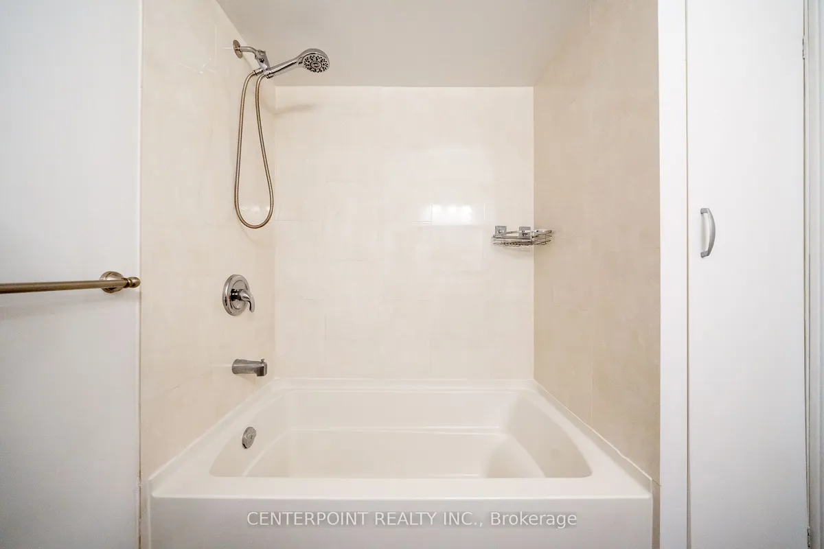 8 Woodlawn Road, ON L3P 7G4