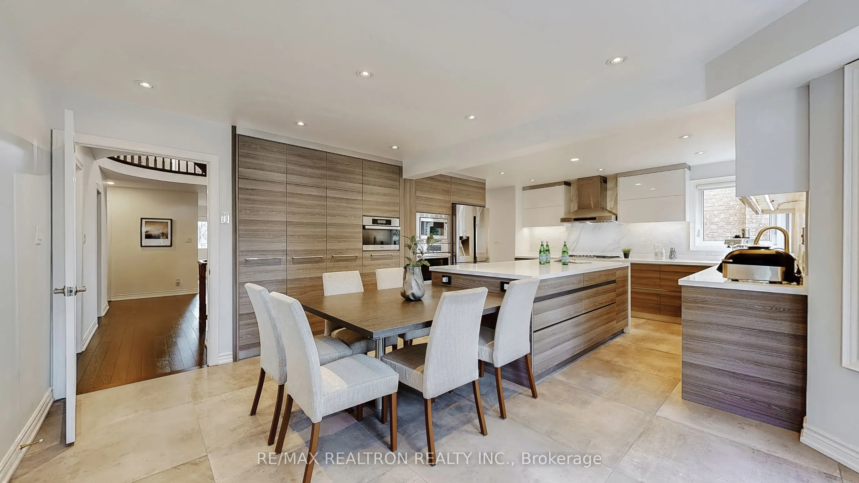 20 Edinburgh Drive, ON L4B 1W3