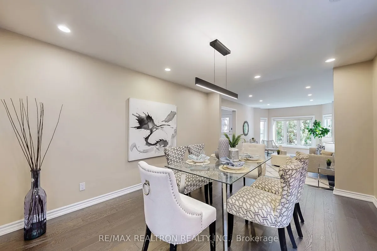 20 Edinburgh Drive, ON L4B 1W3