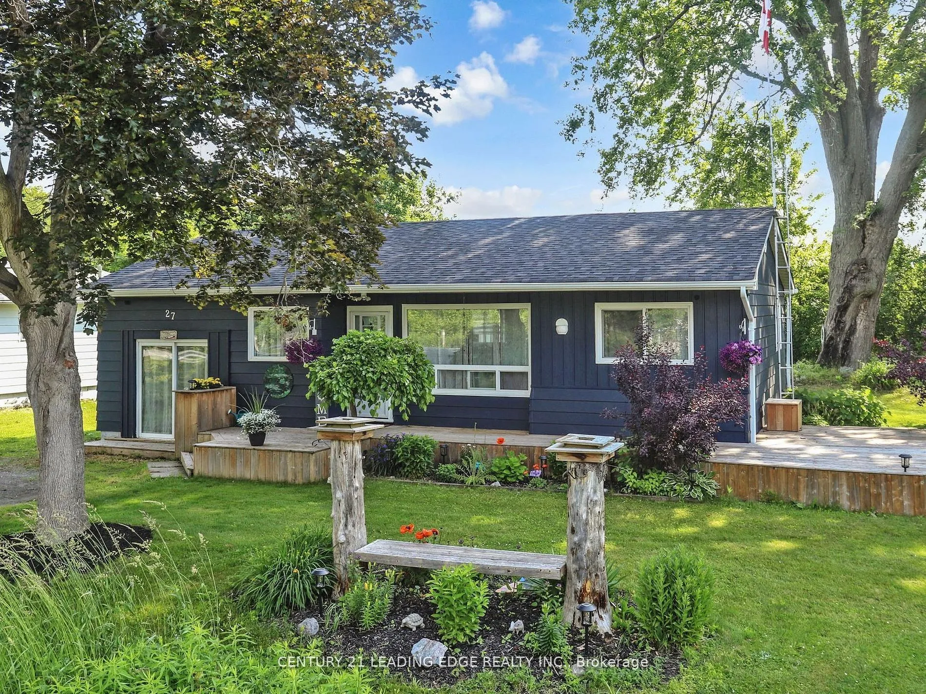 27 Isle Vista Drive, ON L0E 1N0