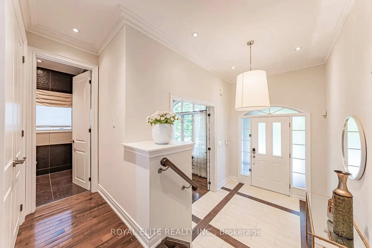 4 Alhart Street, ON L4E 5E7