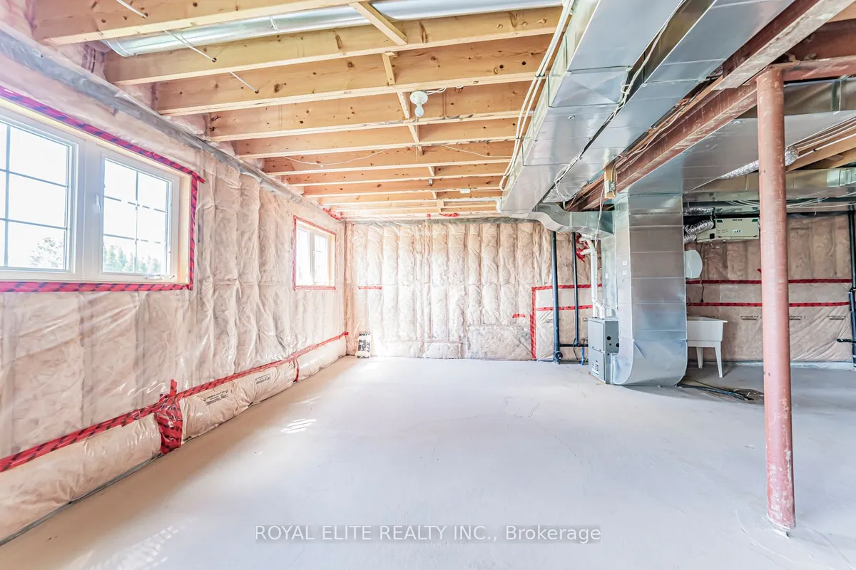 4 Alhart Street, ON L4E 5E7