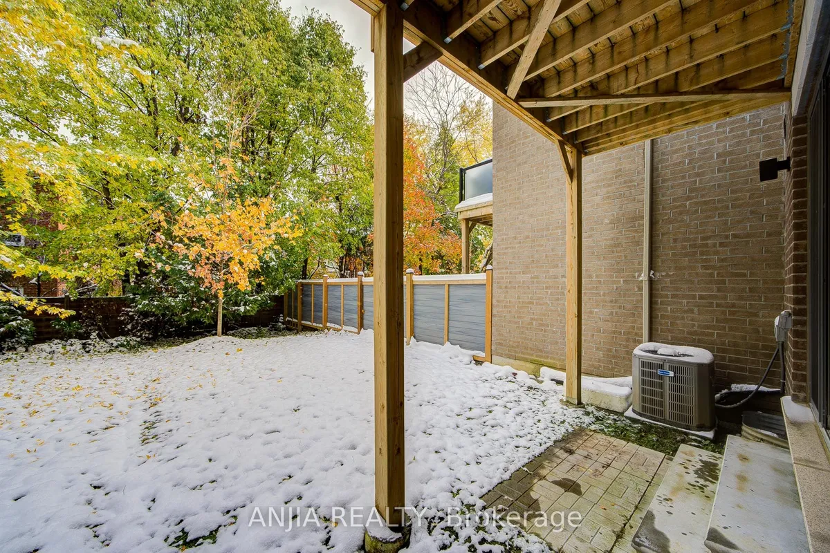 53 Harold Lawrie Lane, ON L3T 0G1