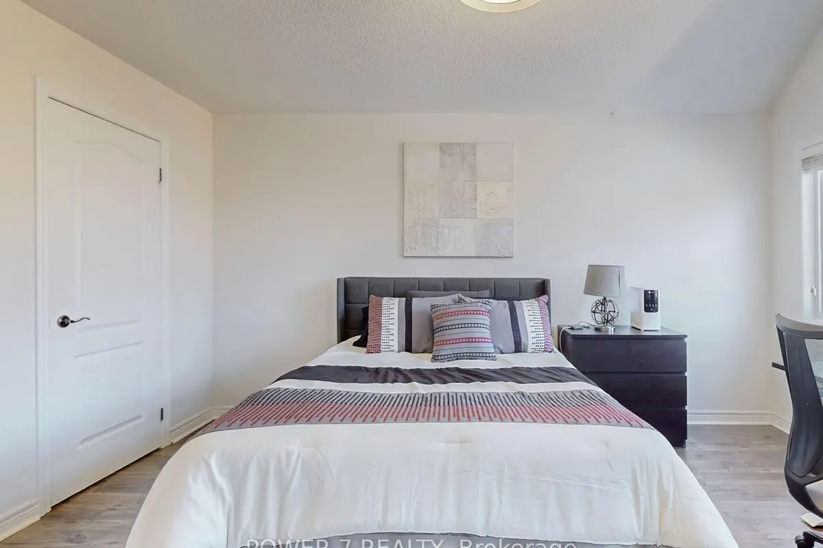 180 Woodspring Avenue, ON L3X 3J4