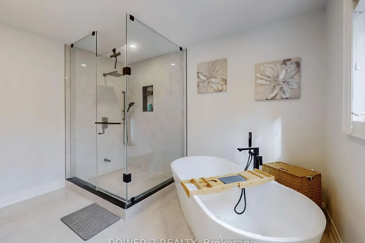 180 Woodspring Avenue, ON L3X 3J4