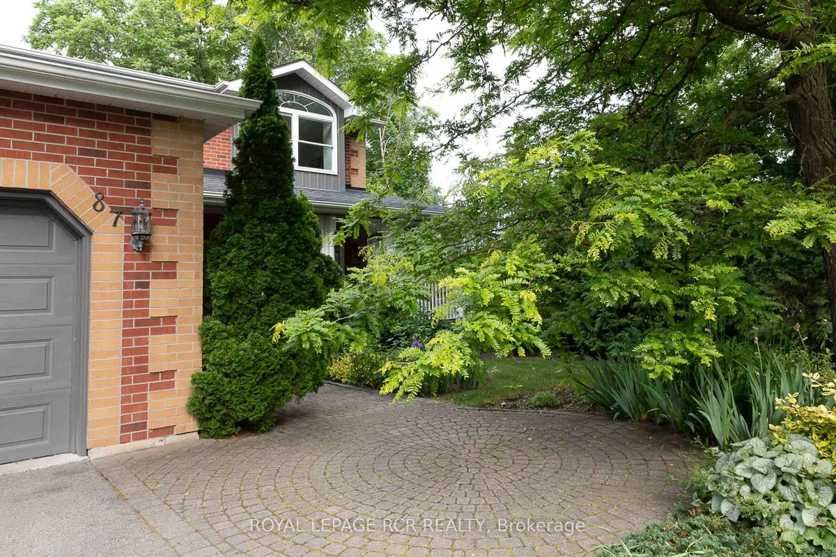 87 George Street, ON L4G 2S3