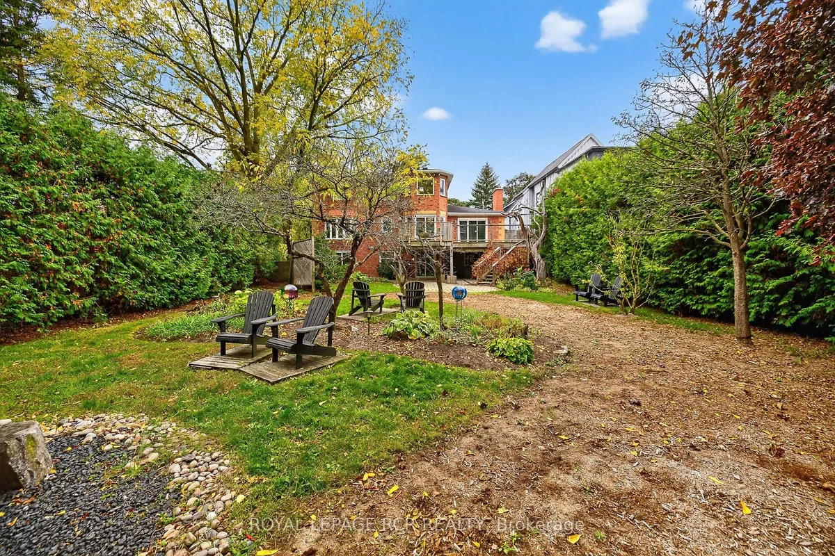 87 George Street, ON L4G 2S3