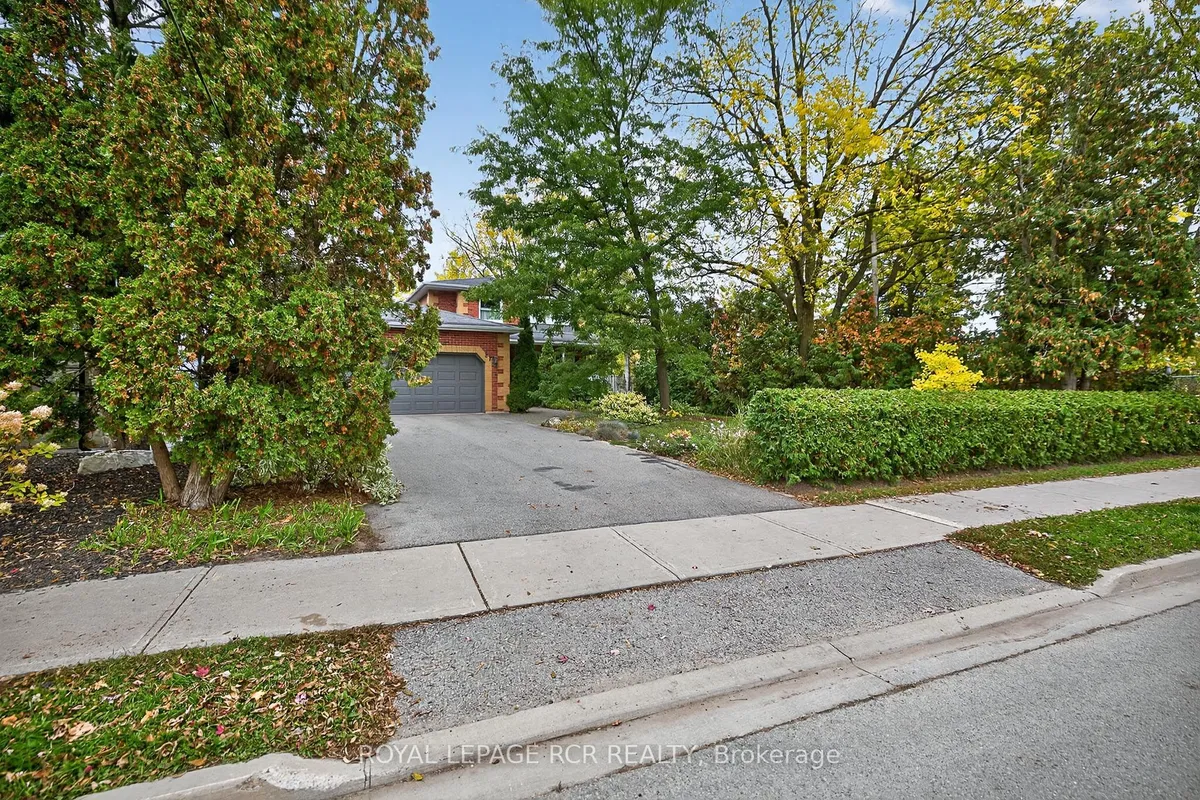 87 George Street, ON L4G 2S3