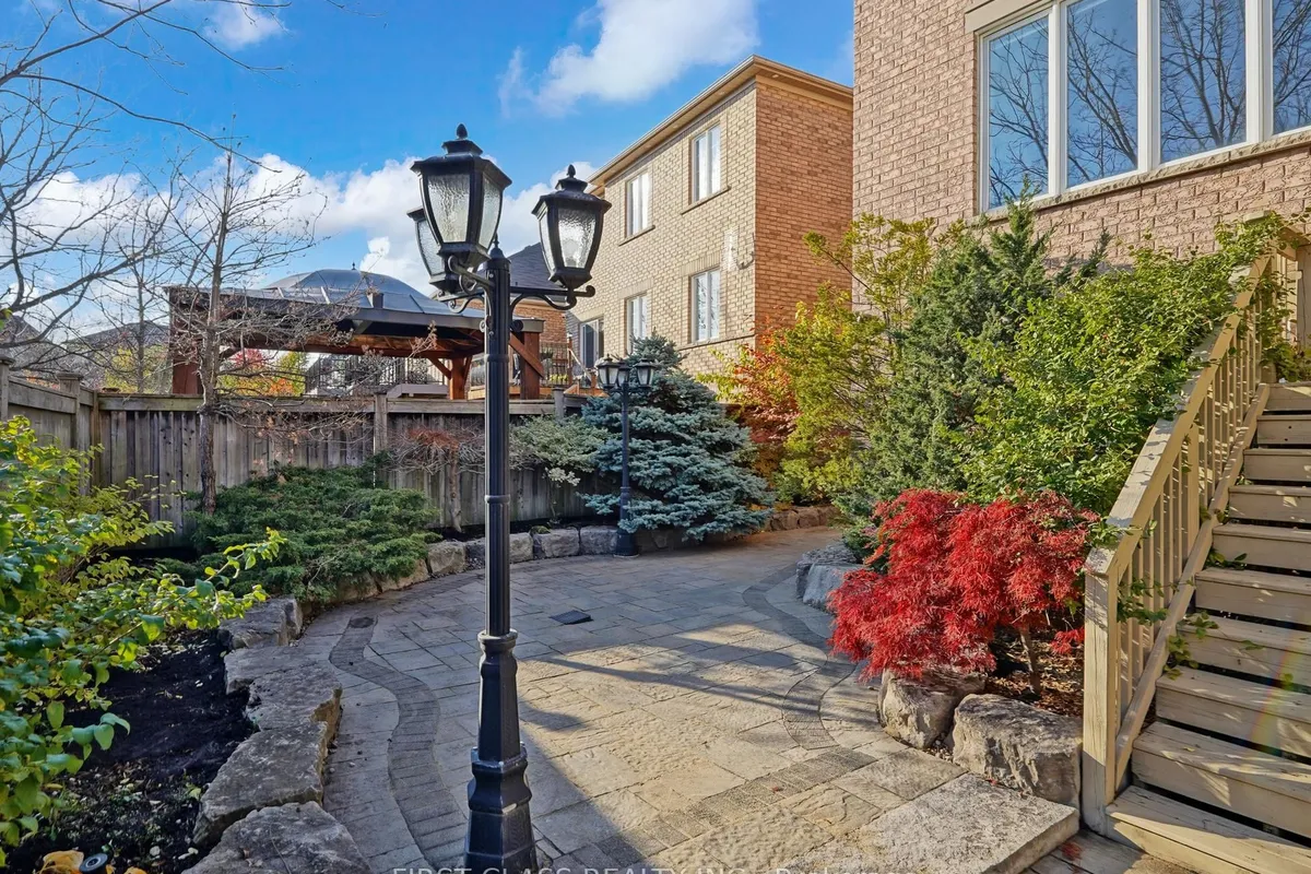 99 Rivermill Crescent, ON L6A 0H4