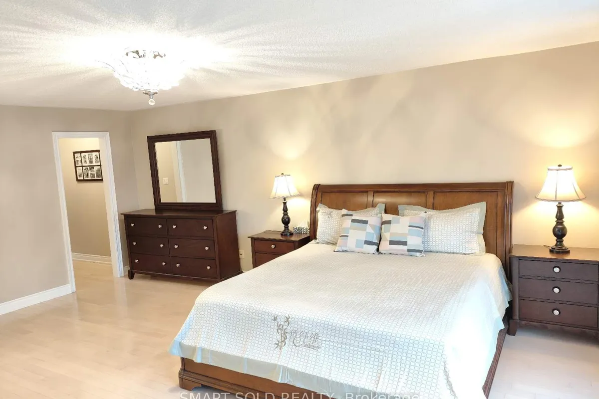 67 Chantilly Crescent, ON L4C 0K1