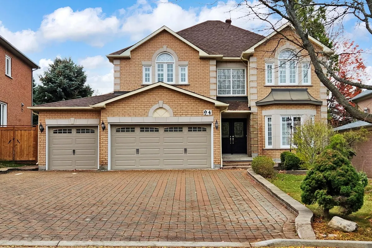 94 Reansbury Crescent, ON L6C 1X6