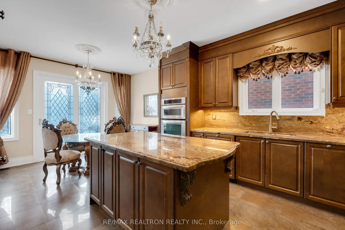 20 Shalom Aleichem Court, ON L4J 0E5