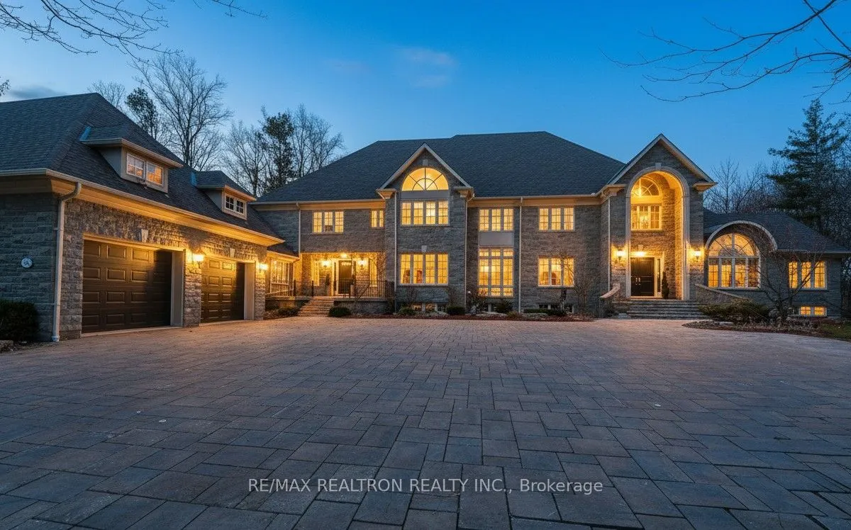 65 Offord Crescent, ON L4G 3G8