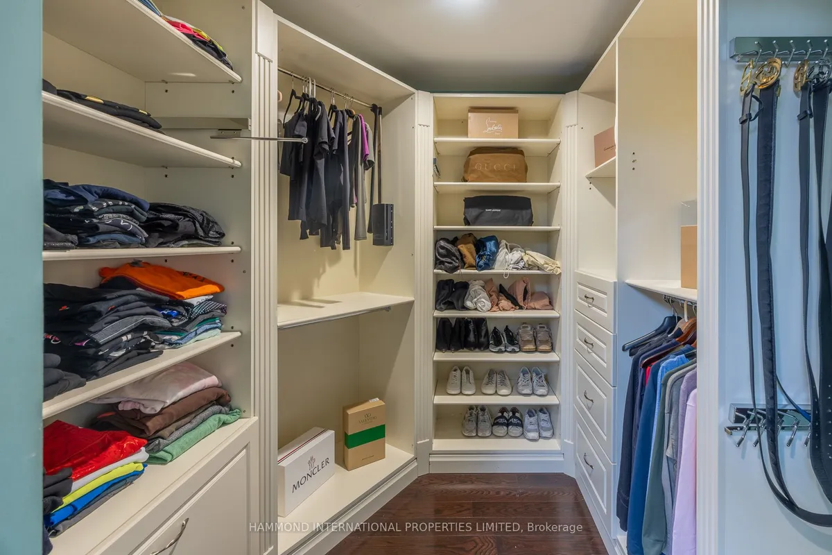 6 Fairfield Place, ON L3T 7M7