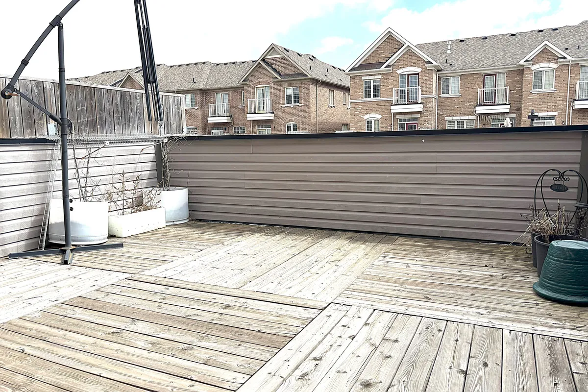 49 Memon Place, ON L6E 0S1