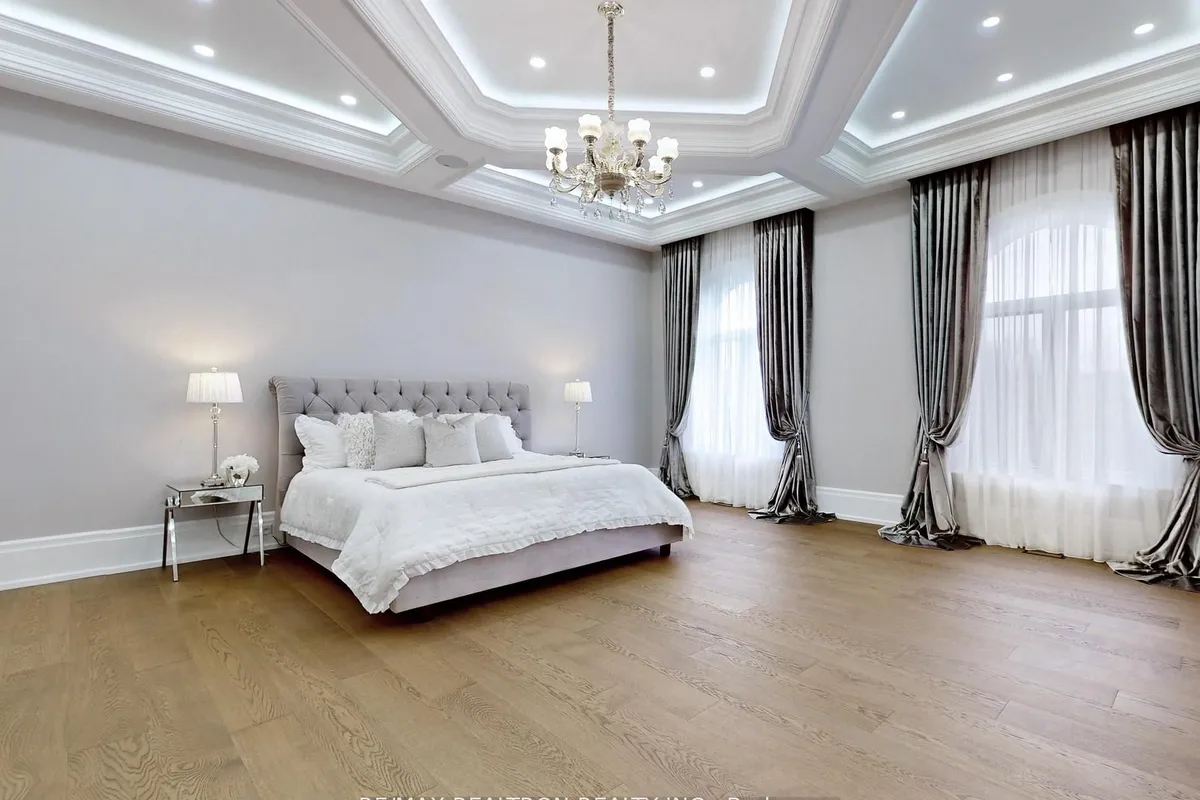 14358 Bathurst Street, ON L7B 1K5