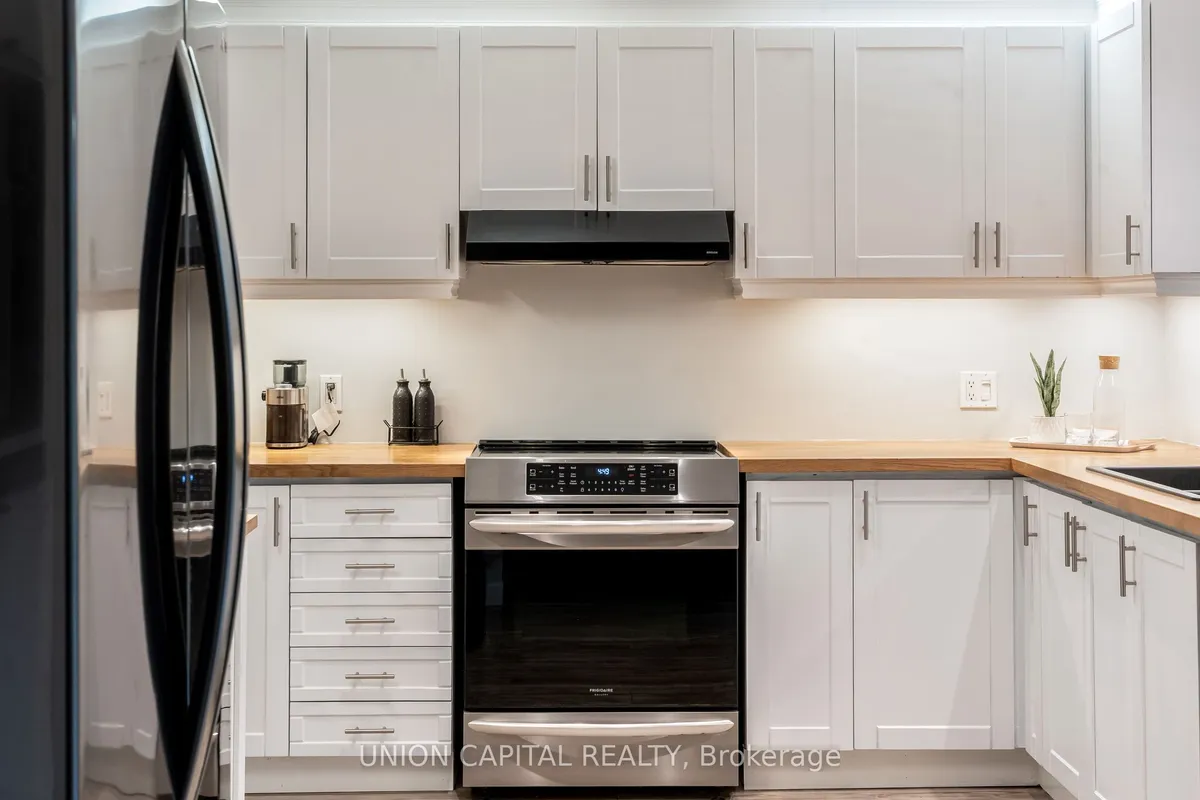 35 Jonathan Street, ON L9P 1B7