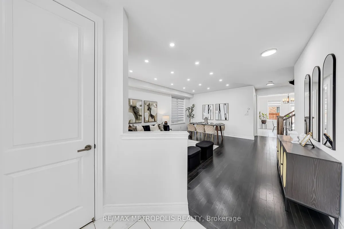 983 Langford Boulevard, ON L3Z 4K9