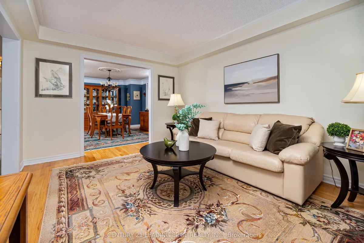 207 Larkin Avenue, ON L3P 4Y7