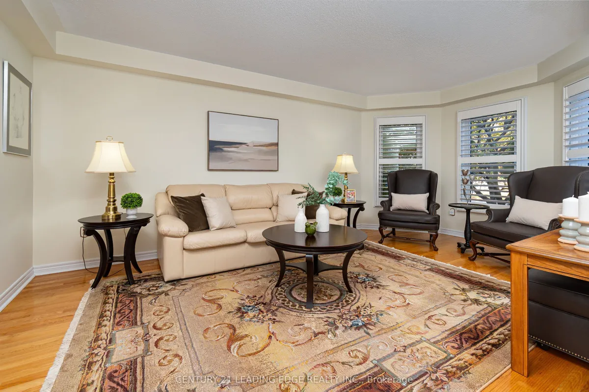 207 Larkin Avenue, ON L3P 4Y7