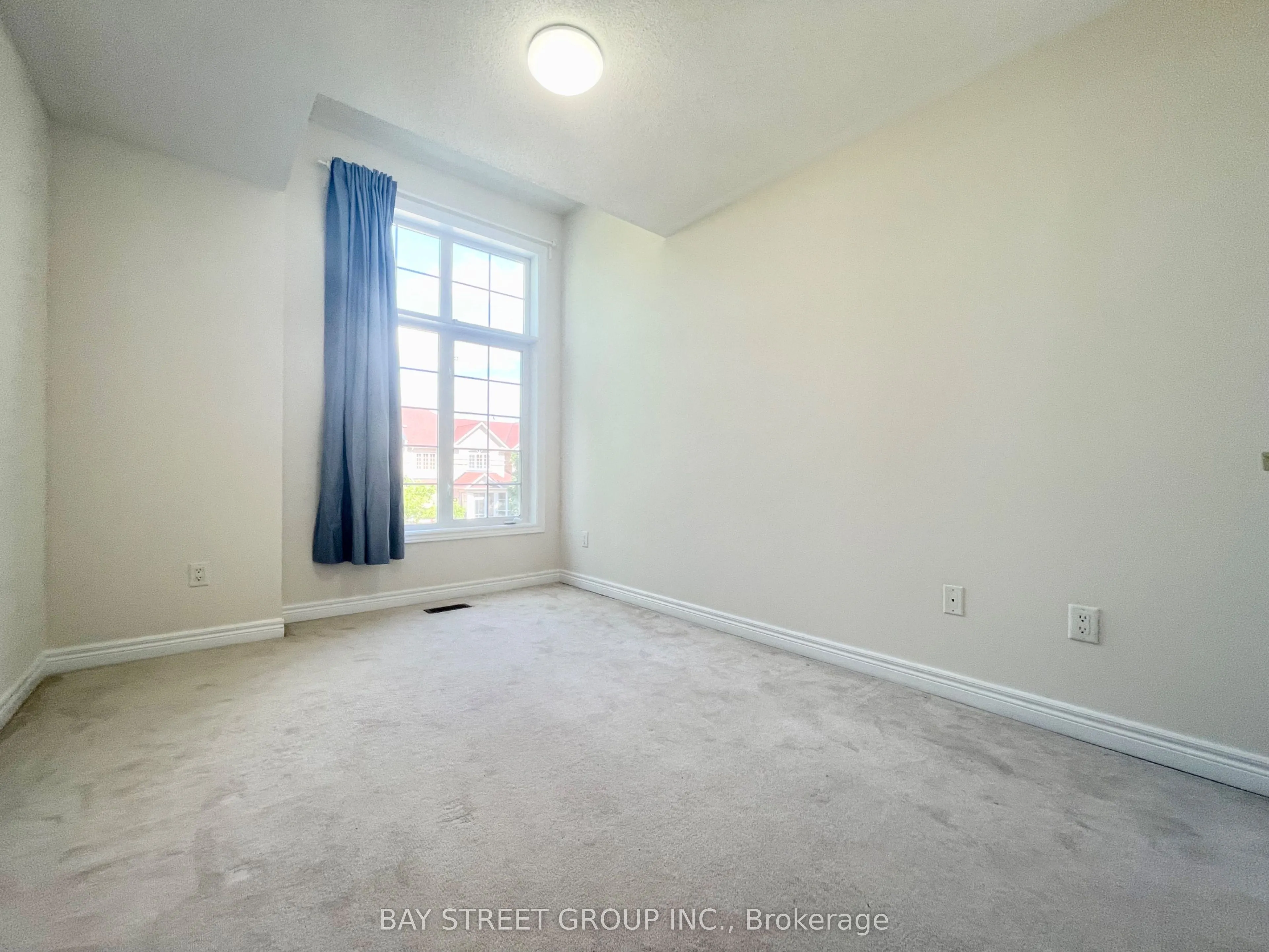 Att/Row/Townhouse interior view at 196 Kirkvalley Crescent Aurora