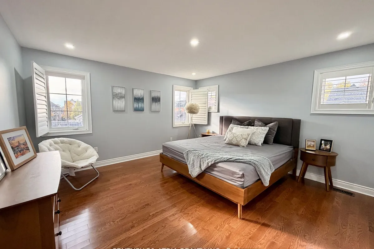 14 West Normandy Drive, ON L6B 0A8